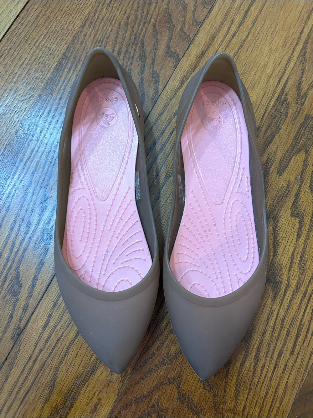 CROCS Women’s Pointed Ballet Flats in Taupe with Pink Insole